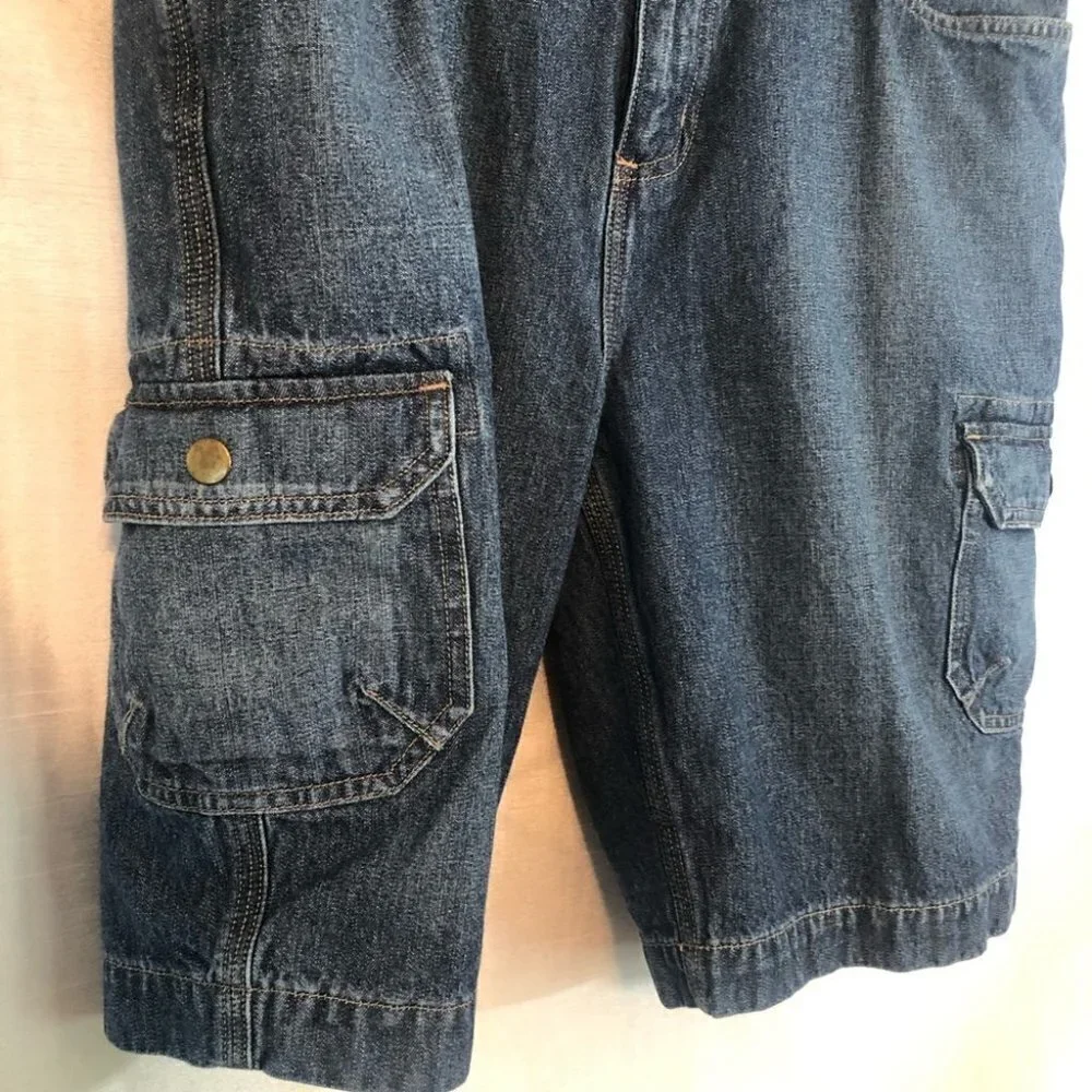 Duluth Trading  Cargo Jean Shorts Med Wash High Rise Ladies 12 - Picture 6 of 10